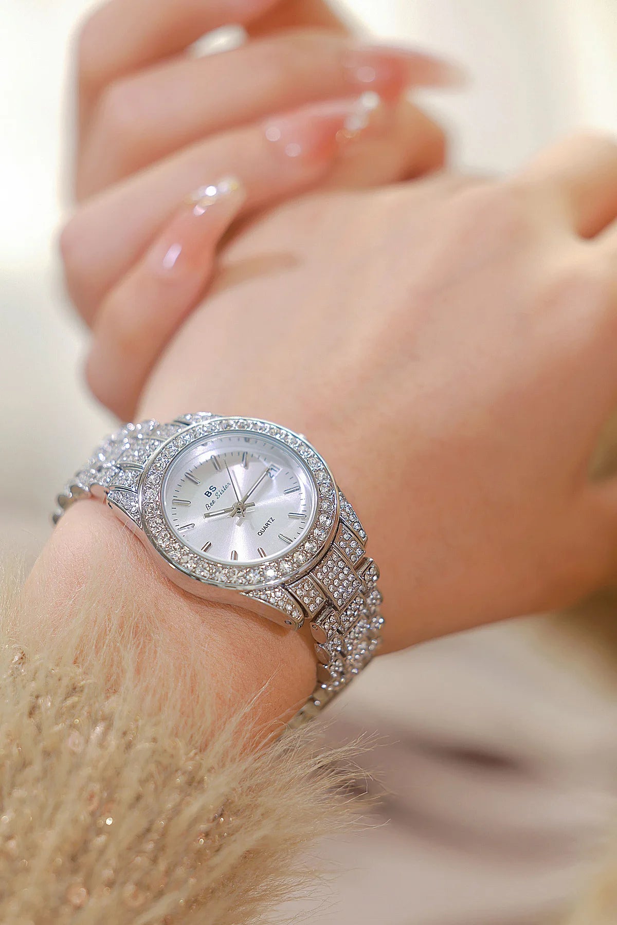 Luxury Crystal Silver Gold Quartz Watches with Calendar for Women