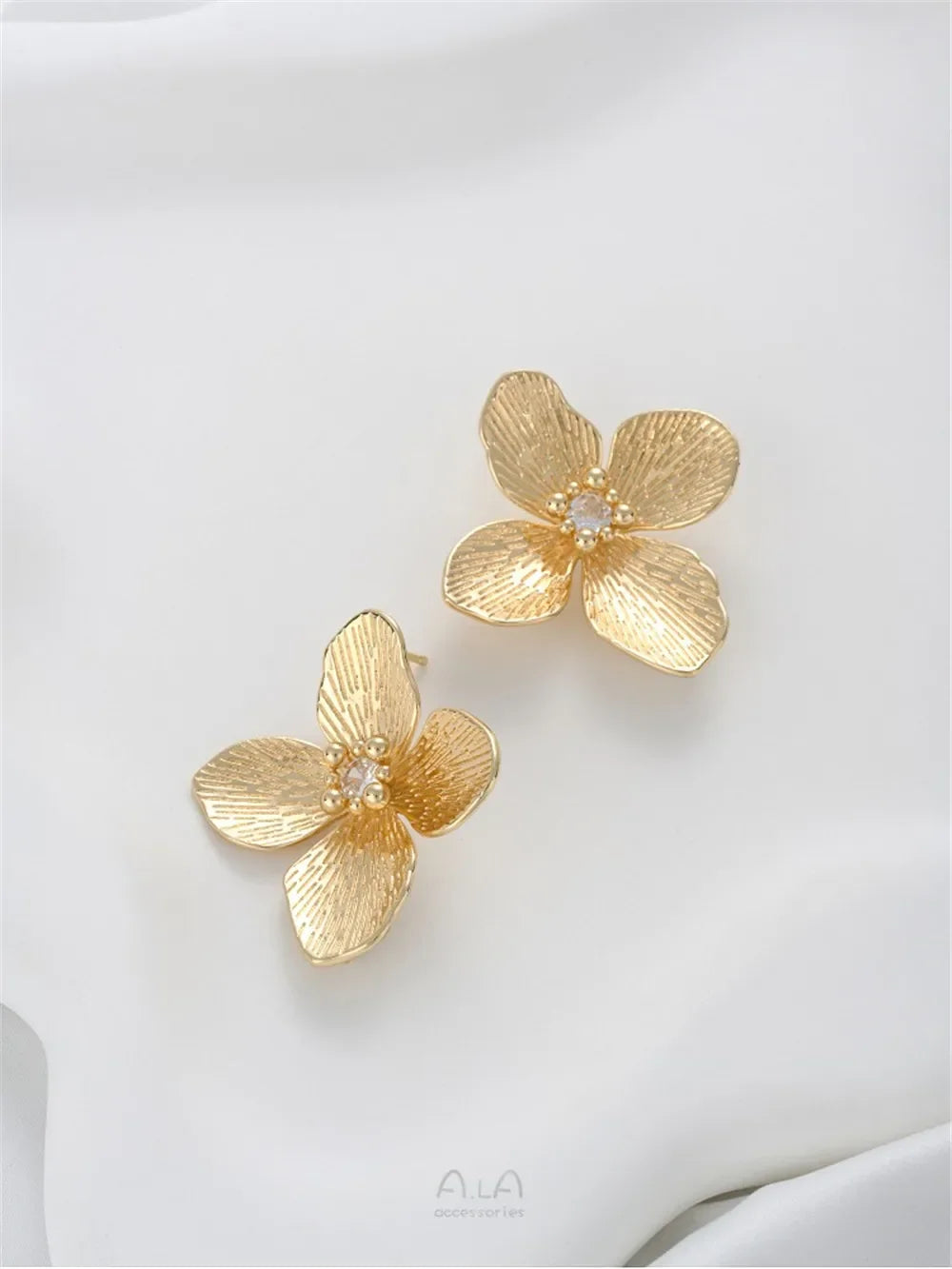 14K Gold Inlaid Zirconium Four Petal Large Flower Earrings