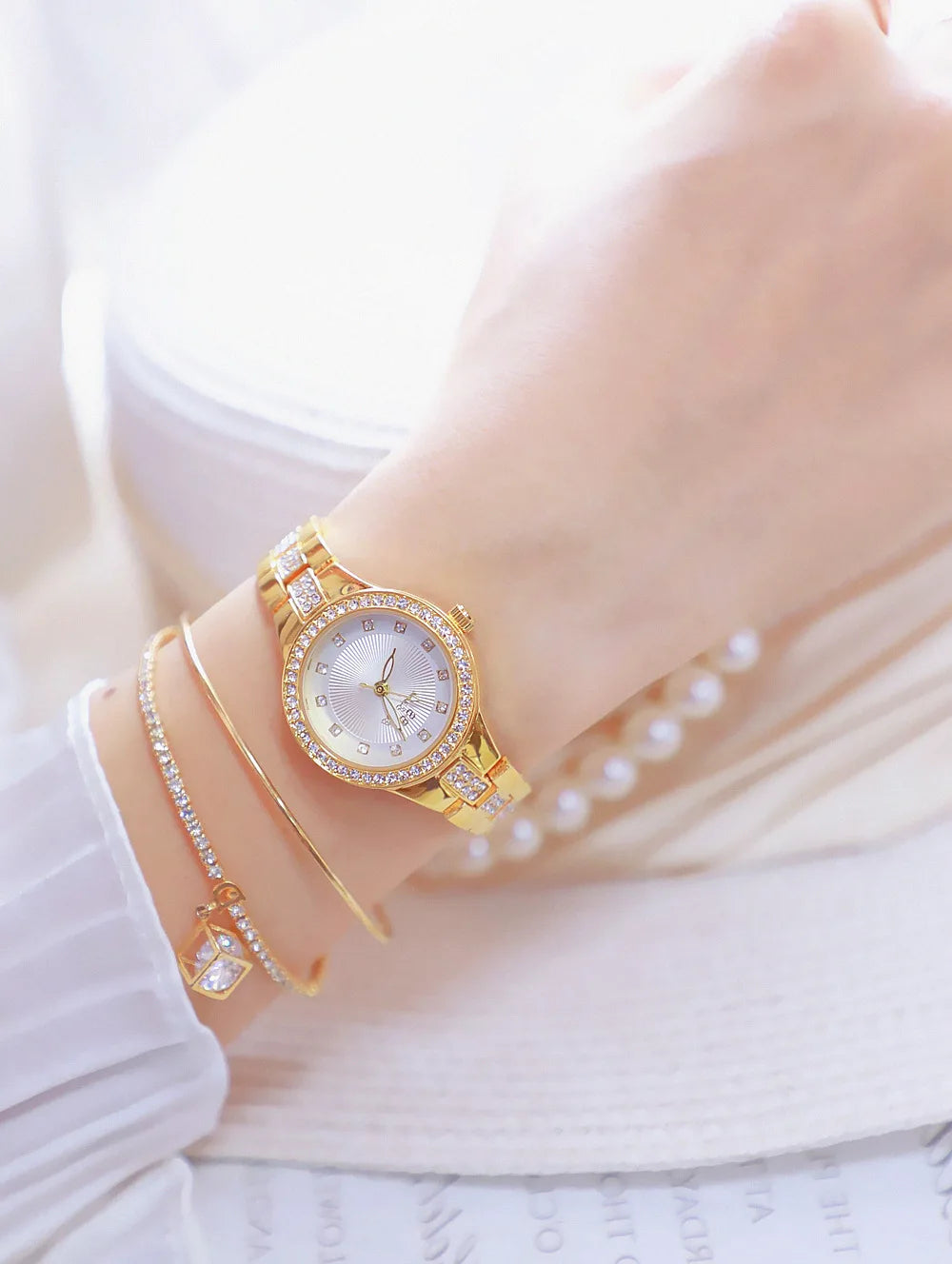 Quartz Clock Luxury Silver Gold Wristwatches for Women